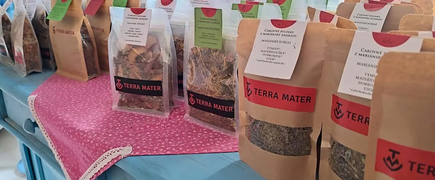 The original Terra Mater kraft paper pouches with red labels